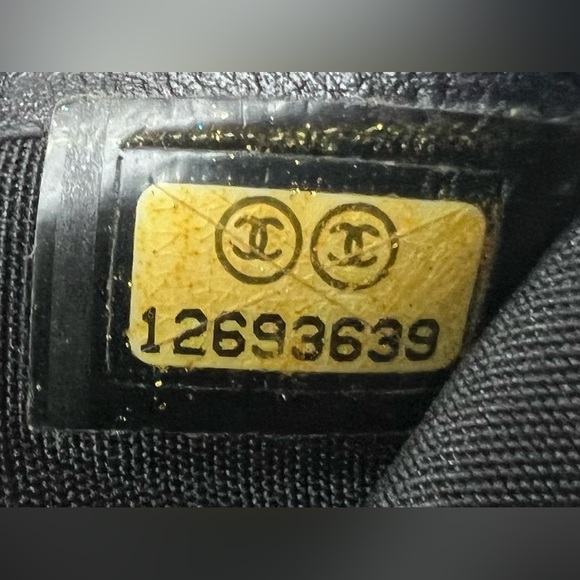 CHANEL Camellia Coco Black Leather Bifold Long Wallet - Picture 13 of 16